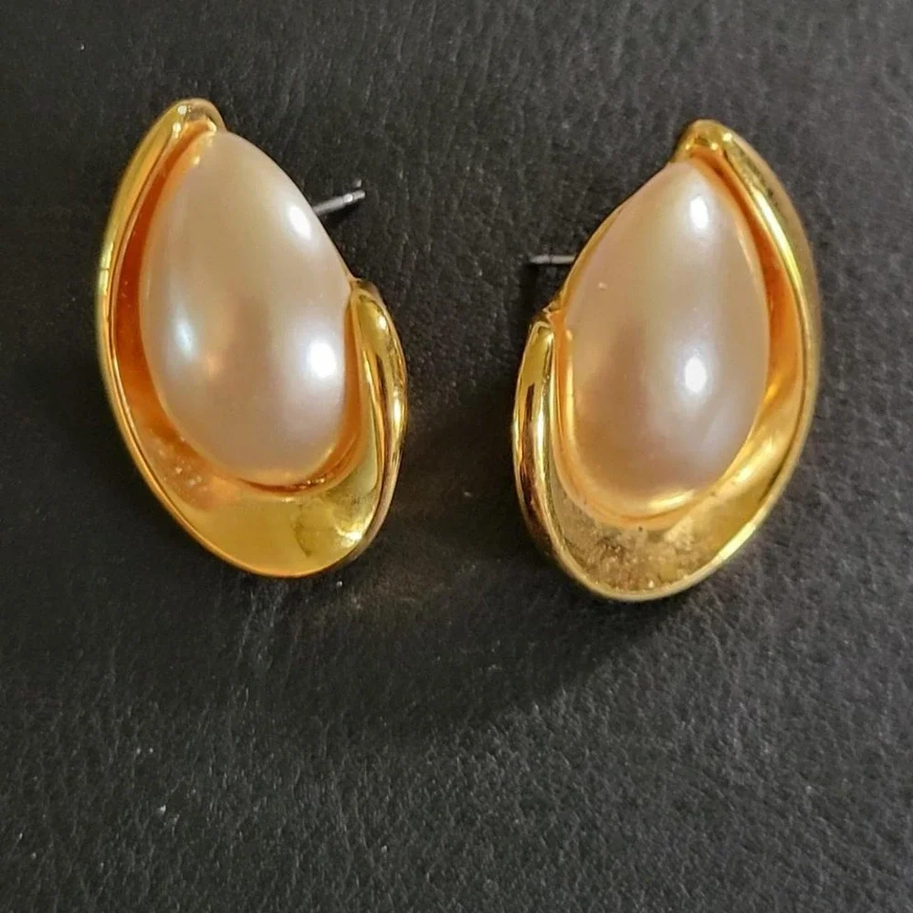 Napier Faux Pearl Teardrop Studs Gold Tone‎ OS EXC